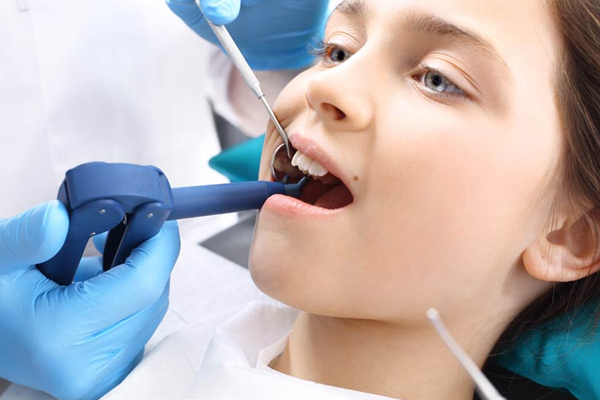 ایمپلنت دندان کودکان چیست؟ - دکتر شهرام جلیل زاده- متخصص ایمپلنت در رشت - متخصص جراحی لثه در رشت